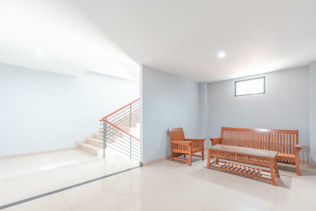 Hotel Oyo 1329 Tanjung Pakuan