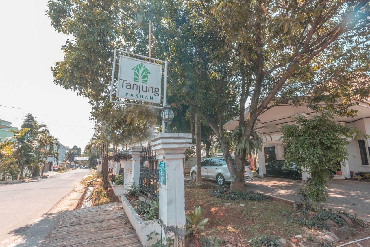 Oyo 1329 Tanjung Pakuan Hotel Bogor