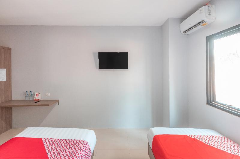 Hotel Oyo 1329 Tanjung Pakuan Bogor