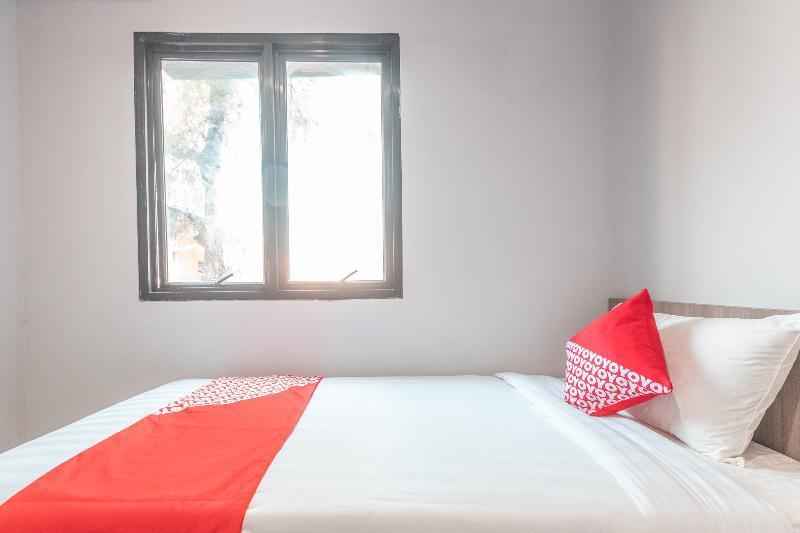 Hotel Oyo 1329 Tanjung Pakuan Bogor