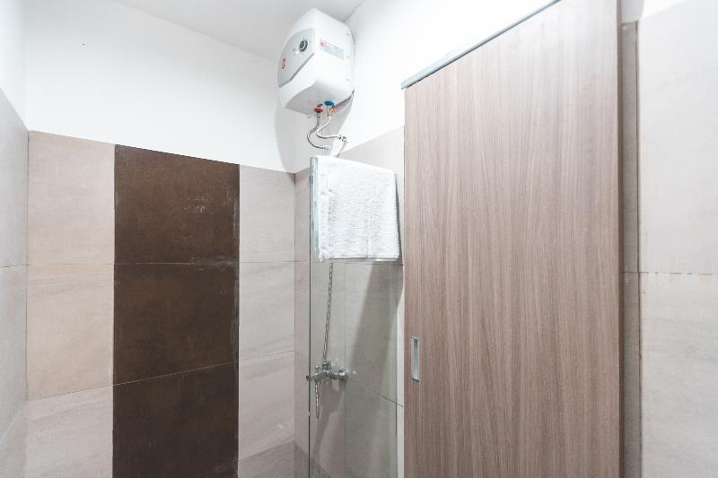 Hotel Oyo 1329 Tanjung Pakuan
